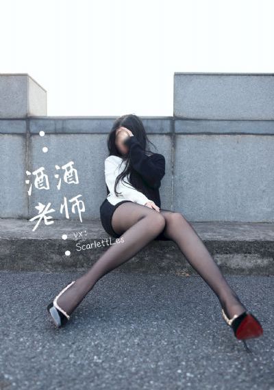 一边亲着一面膜下奶