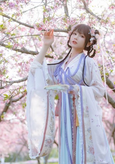 丰满的女邻居2伦理