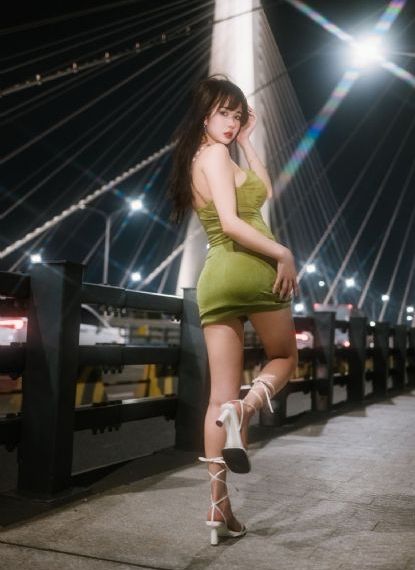 年轻的妻子在线观看
